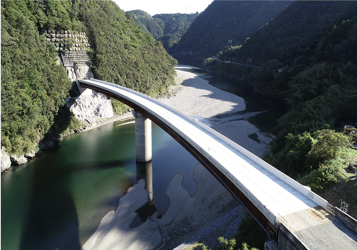越知道路立花大橋床版工事