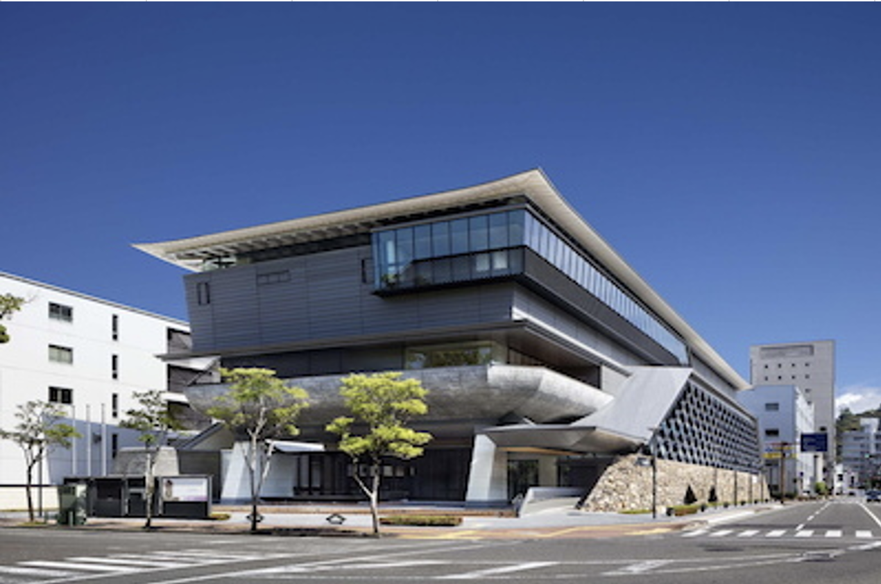 高知県立高知城歴史博物館における外壁モルタル仕上げ工事